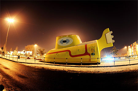 The Yellow Submarine Of Liverpool Nuit Liverpool Angleterre Du