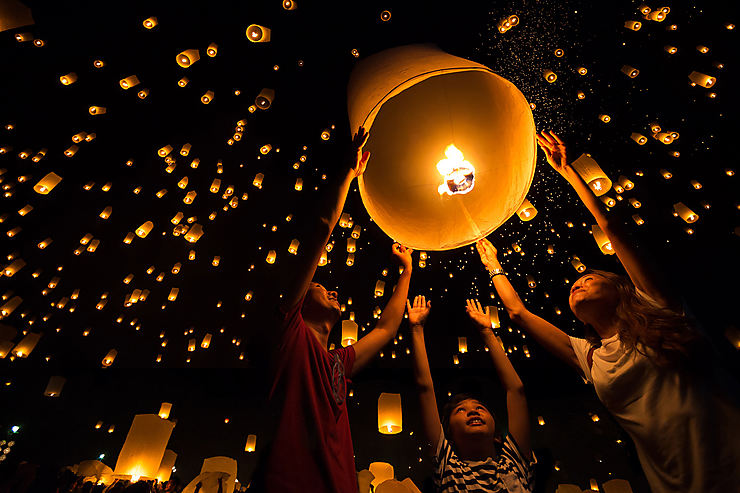 Lâcher de lanternes en Thaïlande