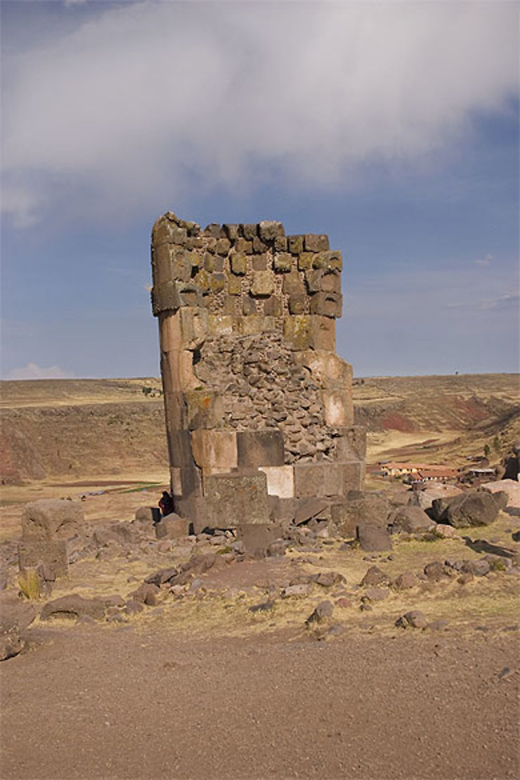 Chulpa Sillustani Lac Titicaca P Rou Routard