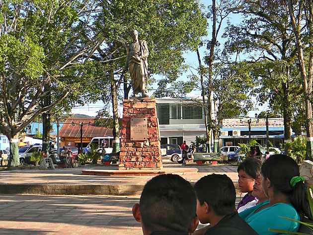 Santa Elena de Uairen Parc central Statues Santa Elena de Uairén