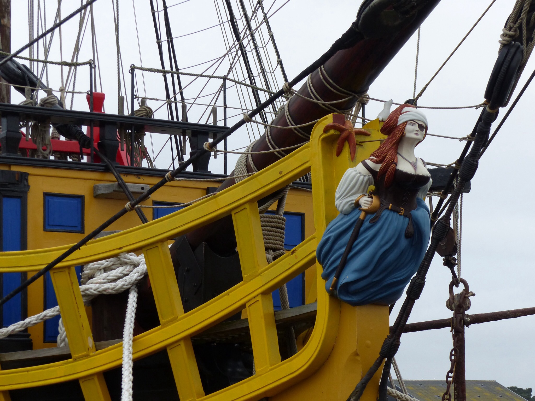 Tête de proue de l Etoile du Roy frégate corsaire Statues Bateaux