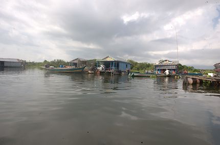 Le lac Tonlé Sap, Cambodge