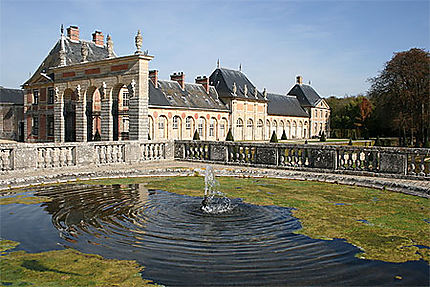 Les dépendances du château de Vaux-le-Vicomte