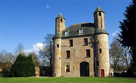 Château de Philippe de Comynes, Renescure Château de Philippe de Comynes, Renescure