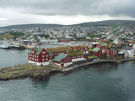 Arrivée dans le port de Thorshavn