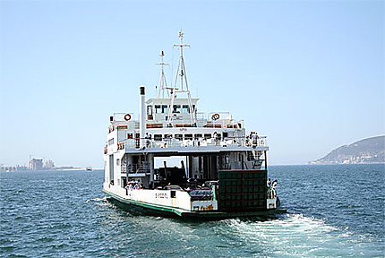 Ferry Boat entre Troia et Setubal