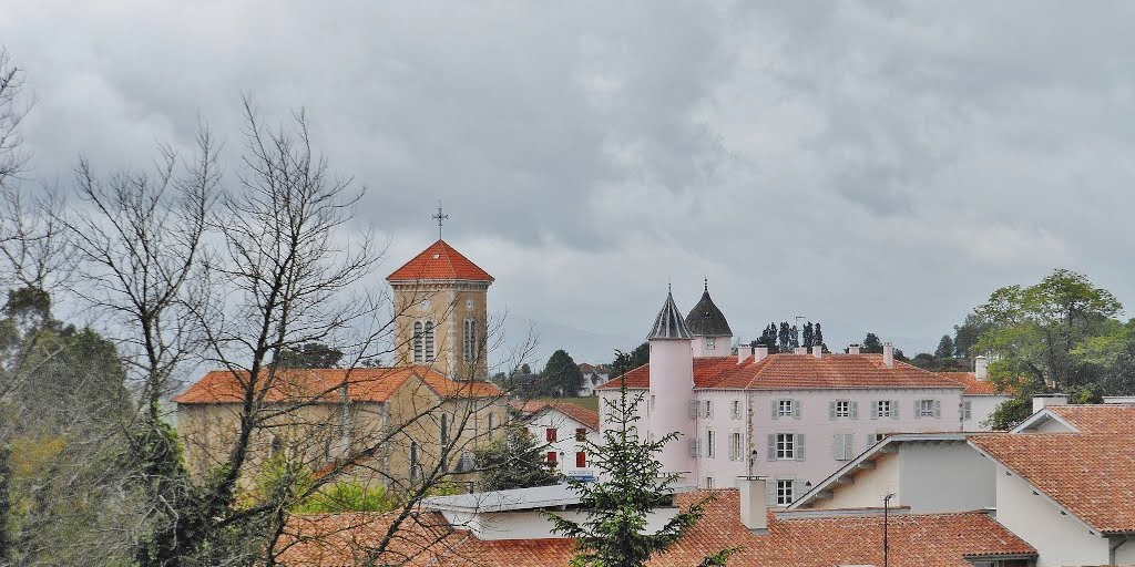 Bardos - bourg. Pays Basque - Aquitaine Bardos - bourg. Pays Basque - Aquitaine