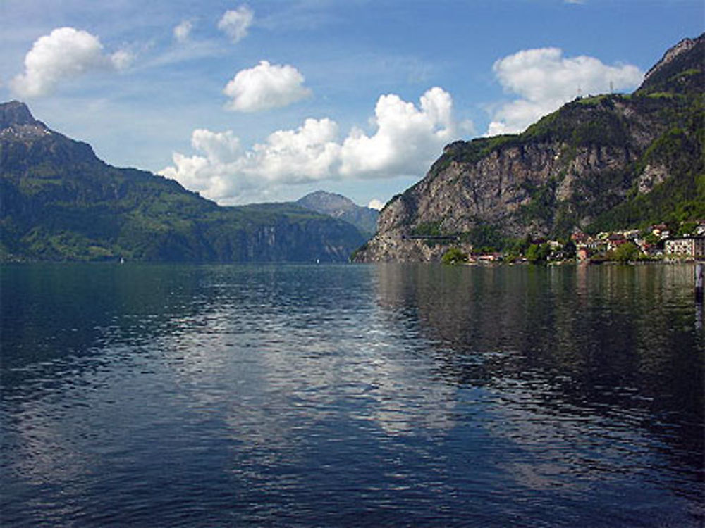 Lac des 4 cantons depuis Fluelen