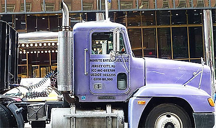 Enorme camion dans les rues de New York