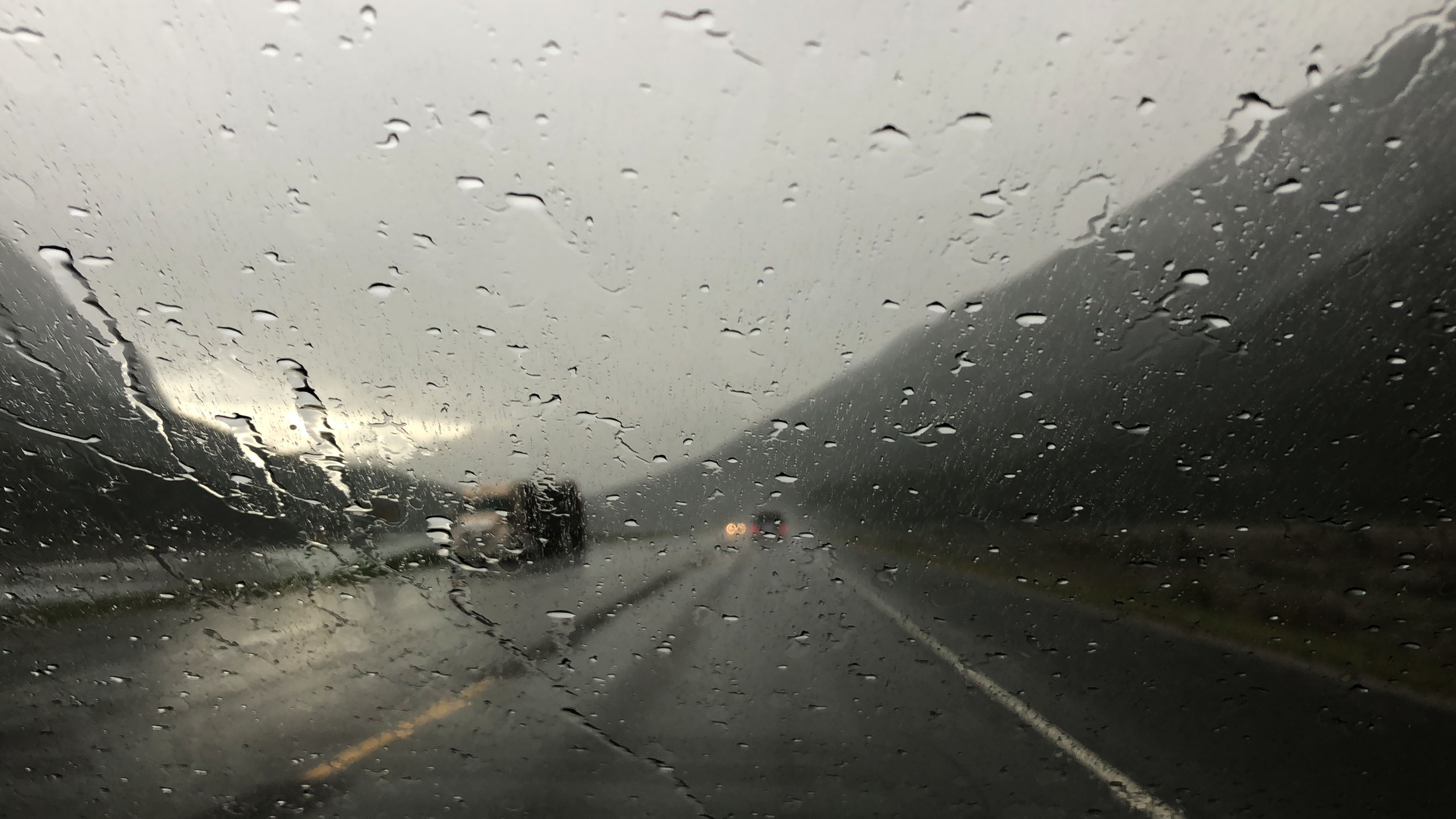 Roulons sous la pluie, Banff Roulons sous la pluie, Banff