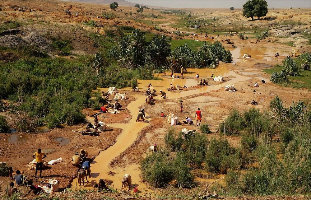 Travail dur et maigre salaire