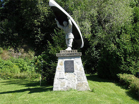 Le porteur de canot Le porteur de canot