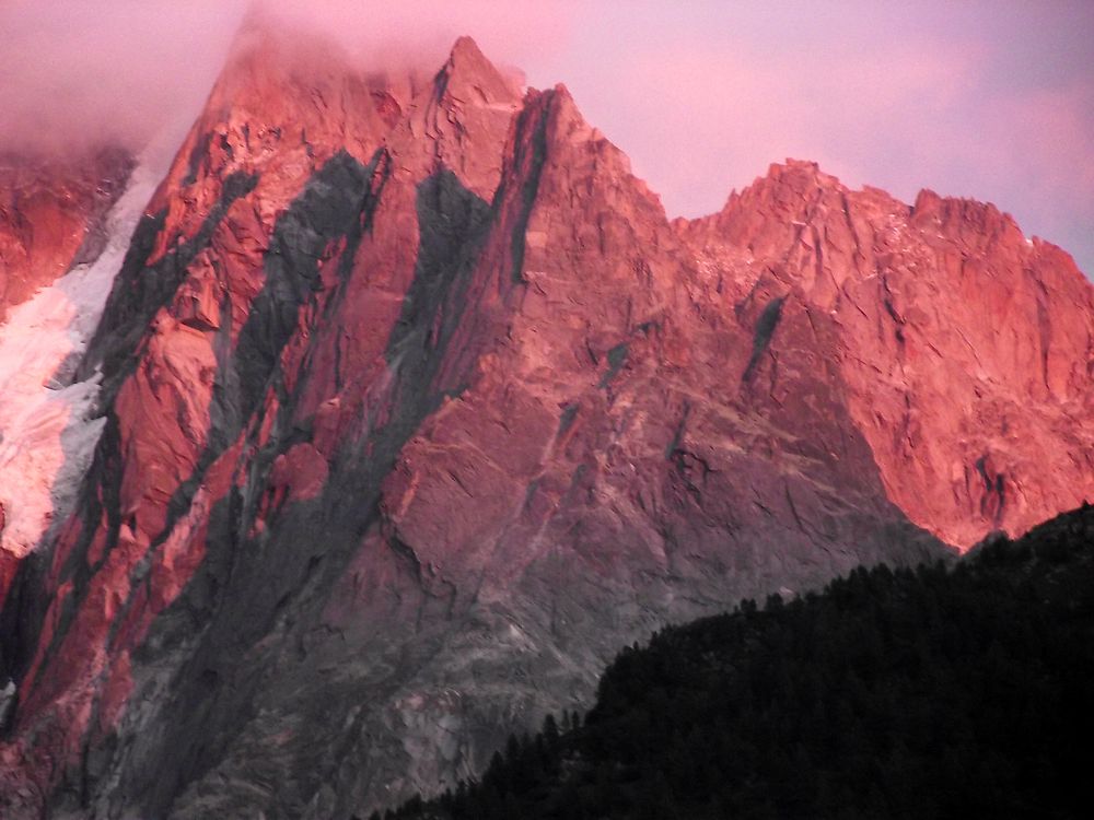 Coucher de soleil sur les aiguilles de Chamonix