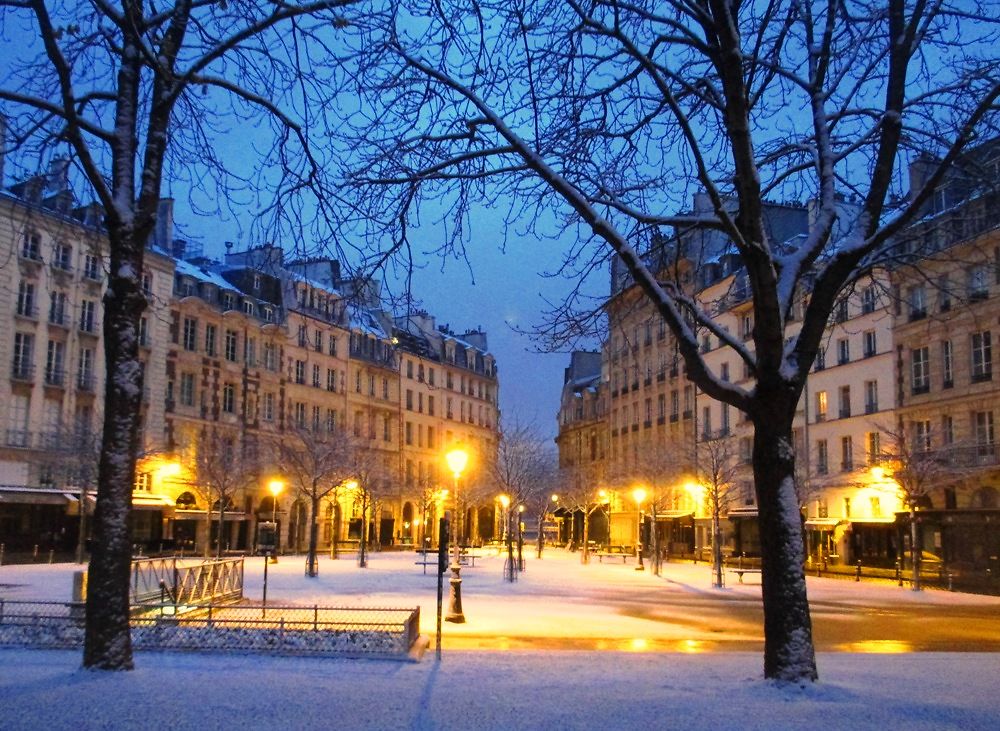 Place Dauphine en hiver 