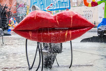 Fontaine Stravinsky, l'amour, Paris