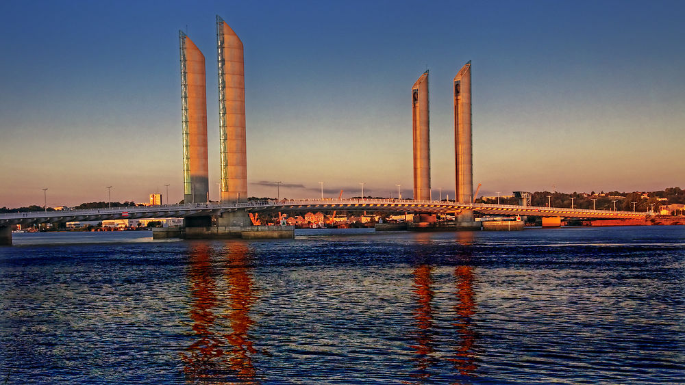 Pont Jacques-Chaban-Delmas