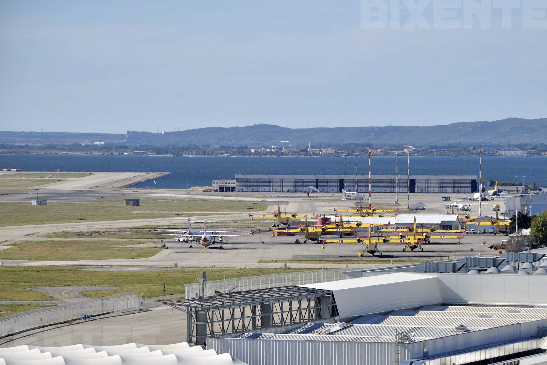 Canadairs au sol Canadairs au sol