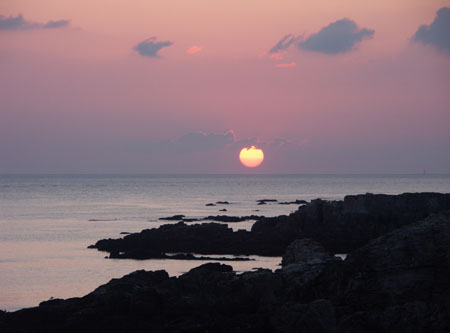 Coucher de soleil sur la côte sauvage Coucher de soleil sur la côte sauvage