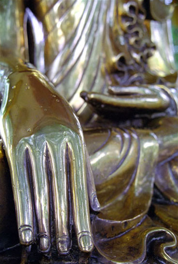 Main de Bouddha à la Pagode Schwedagon Main de Bouddha à la Pagode Schwedagon