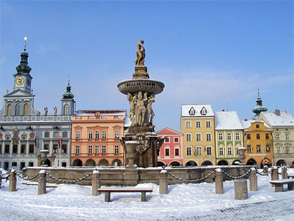 La fontaine sous la neige