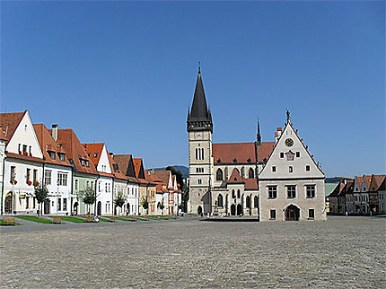 Vue d'ensemble de la place