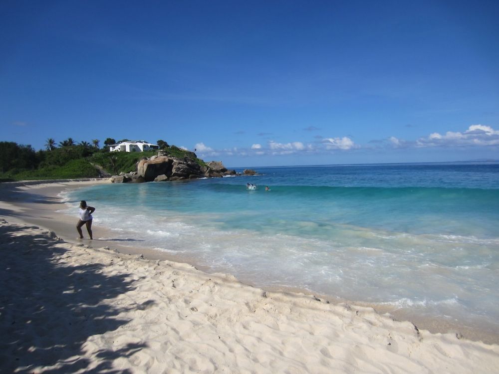 La mer est belle à Anse Royale