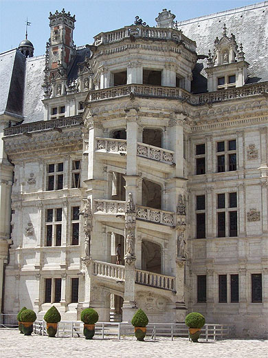 Aile François Ier : l'escalier Aile François Ier : l'escalier