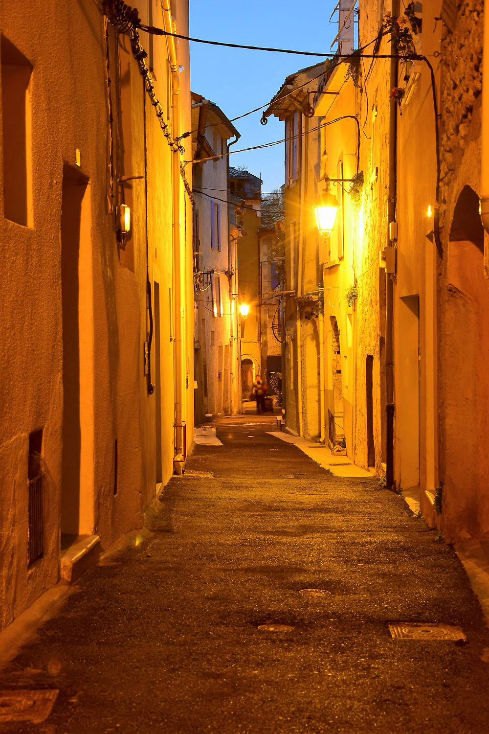 Le soir dans les ruelles de Nyons