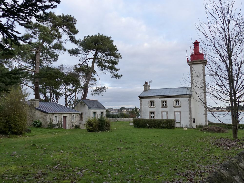 Un petit phare de Sainte Marine