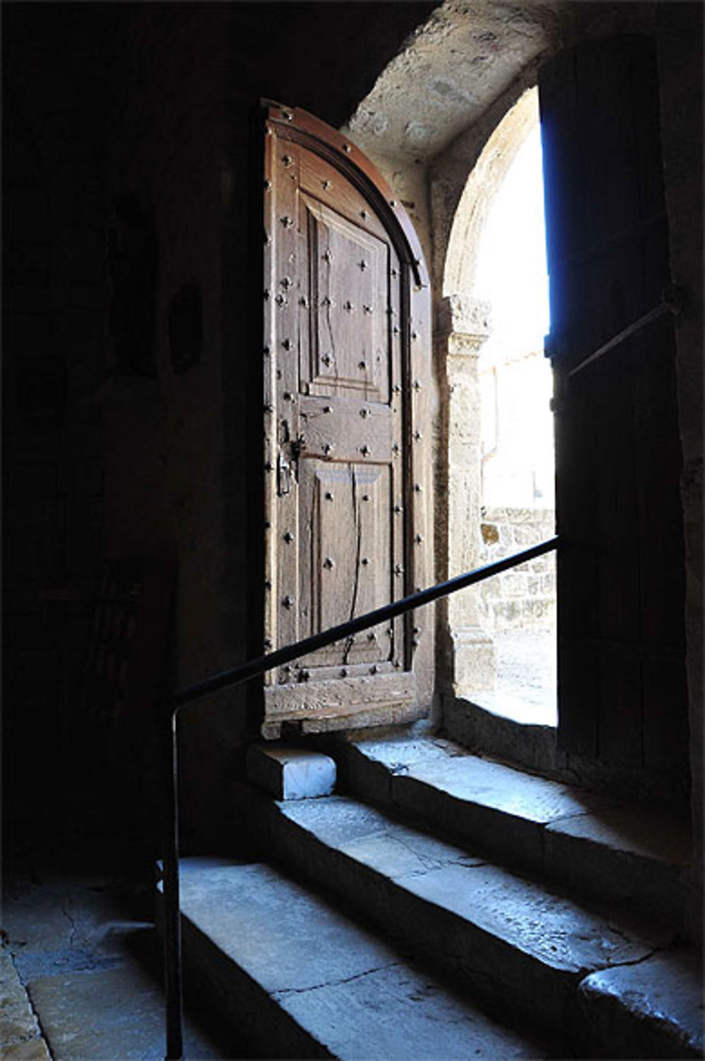 Portail de l'église du Monastier