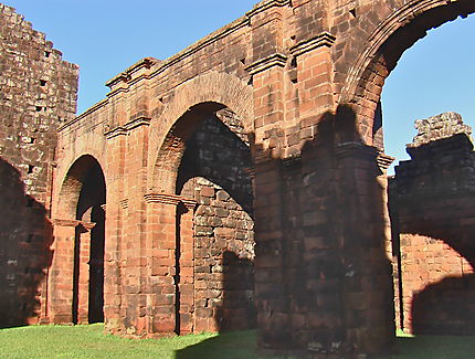 Intérieur des ruines de la Mission