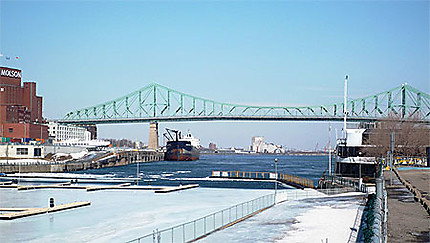 Au Vieux Port de Montréal