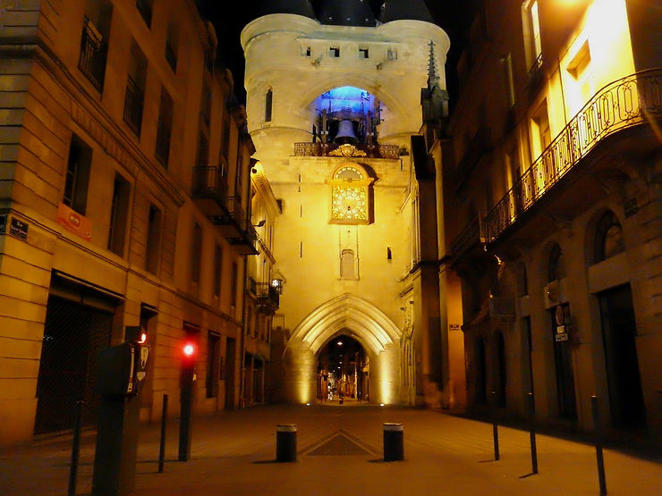 Grande cloche et son horloge, Bordeaux