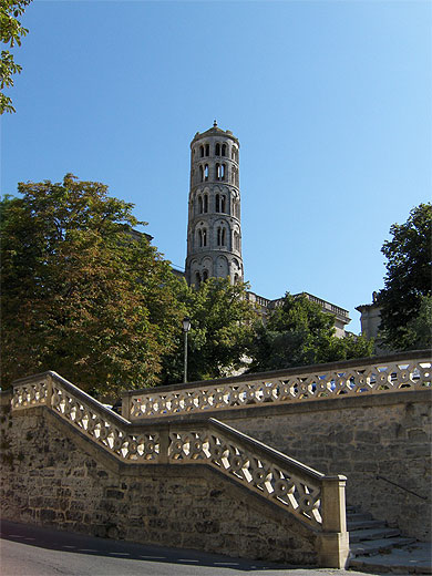 Uzes Uzes