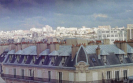 Les toits de Paris avant l'orage