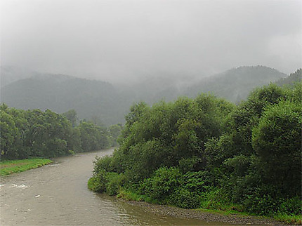 La rivière Poprad à Orlov