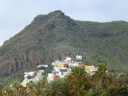 San Andrés sur sa falaise