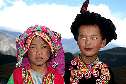 Jeunes enfants entre Lijiang et Zhongdian