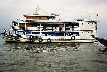 En bateau sur l'Amazone