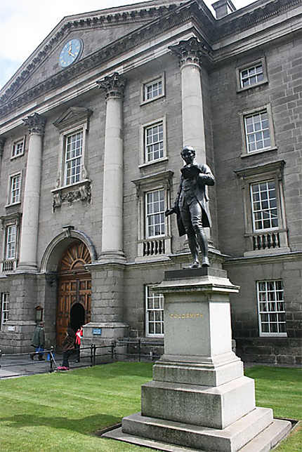 Statue de Coldsmith (Trinity College)