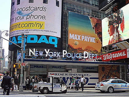 New York Police Dept à Times Square