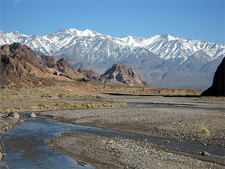 La route des Andes, près d'Uspallata La route des Andes, près d'Uspallata