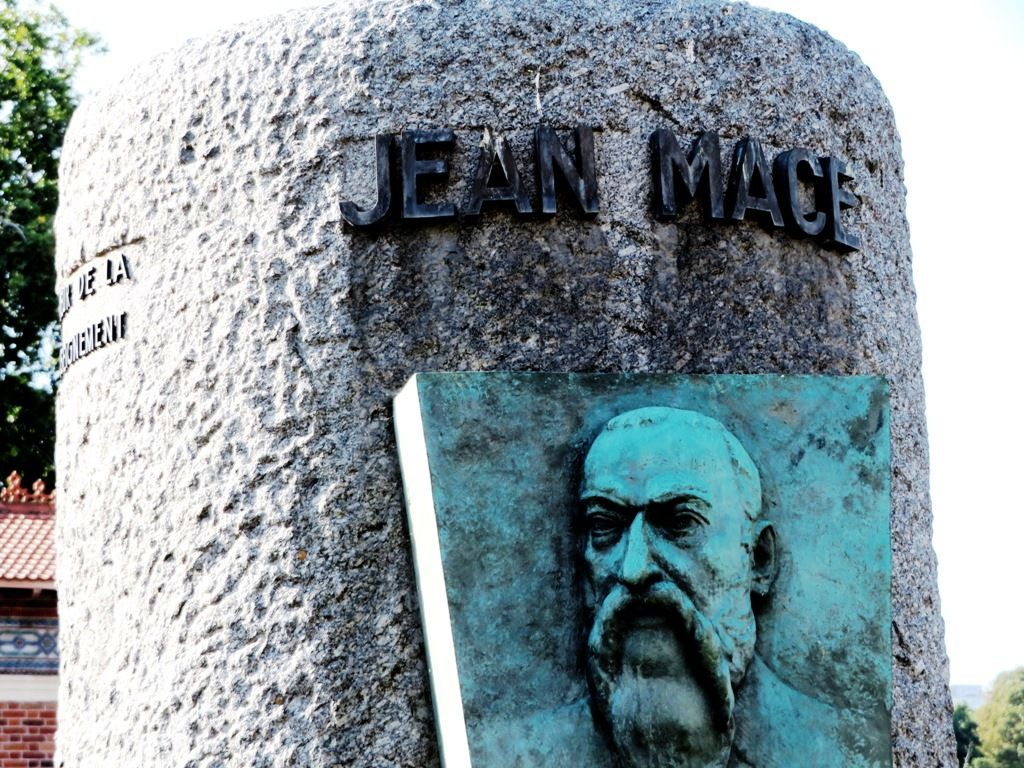 Monument Jean Macé