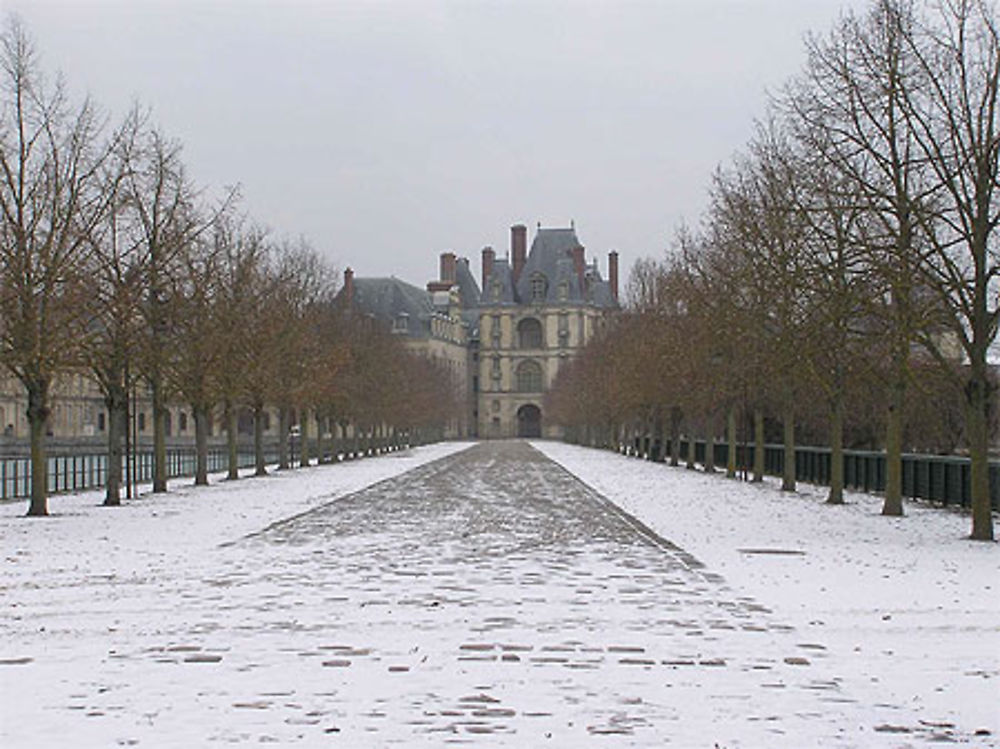 Château de Fontainebleau sous la neige