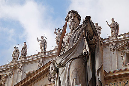 Statues place San Pietro