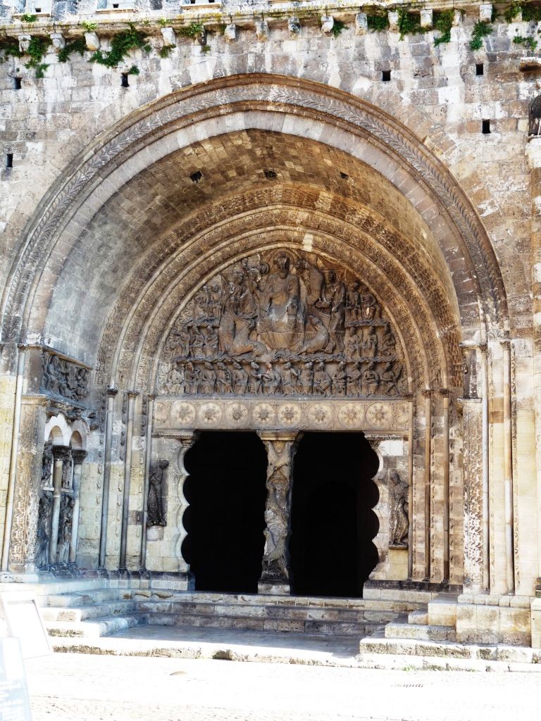 Portail romain de l'abbaye