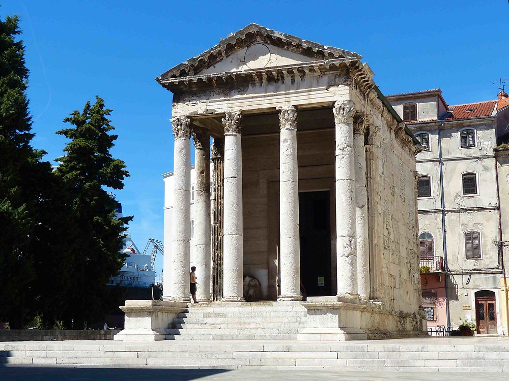 Temple d'Auguste - Pula