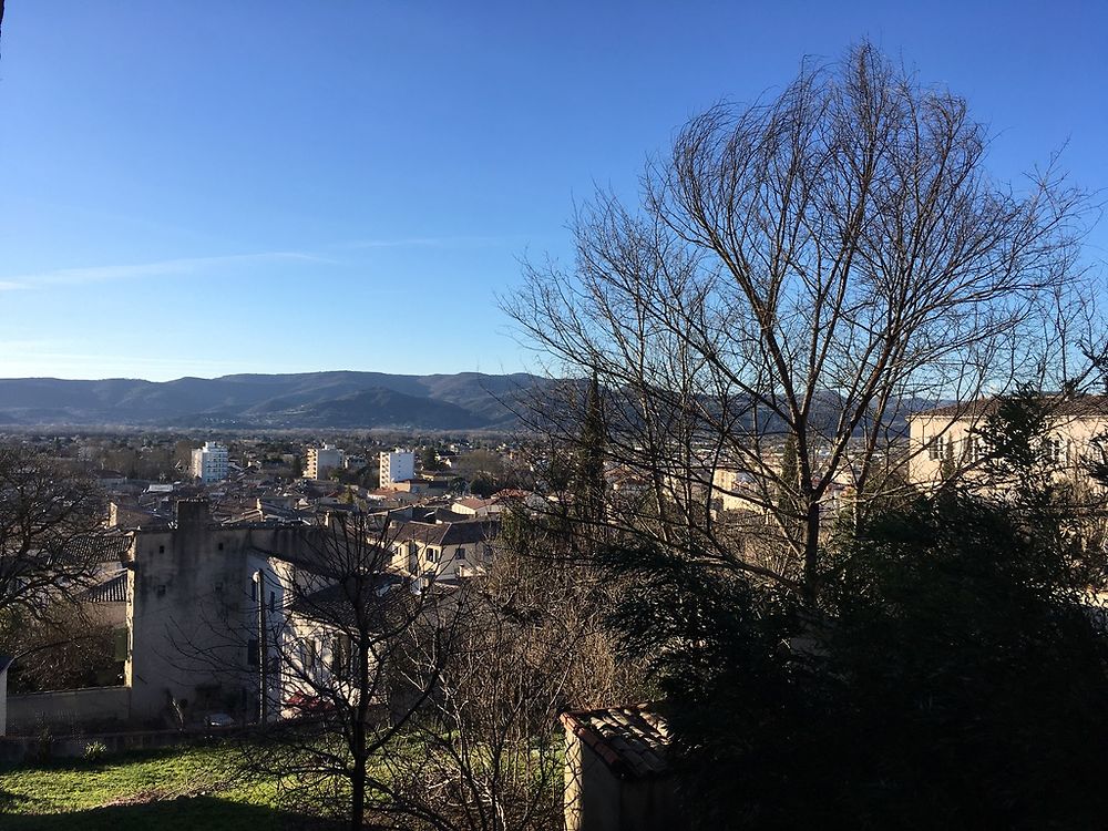 Vue sur Montélimar du château