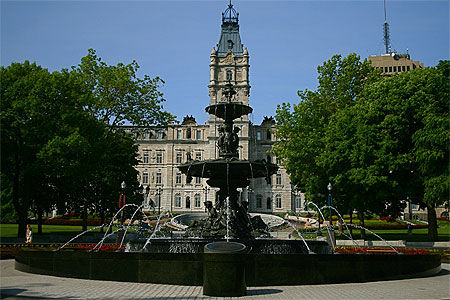 Québec-le parlement et la fontaine de Tourny