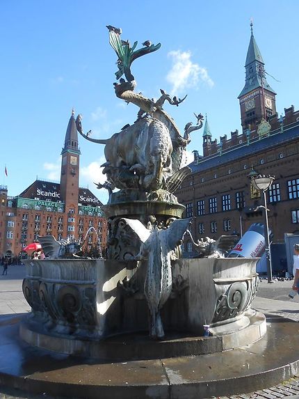 La fontaine des Dragons à Copenhague